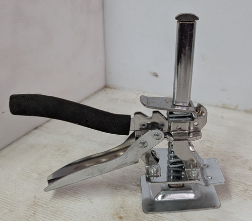 Pack labour saving arm - 2,